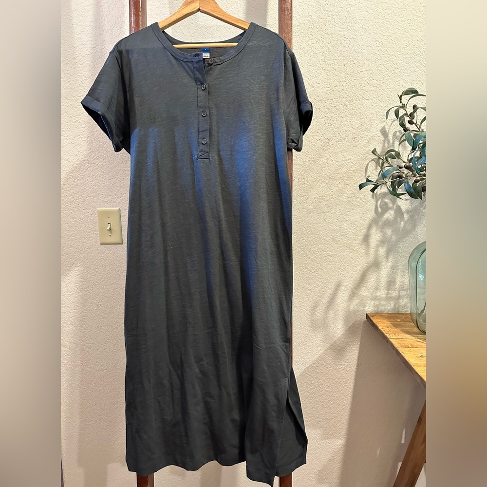 Size large Old Navy midi